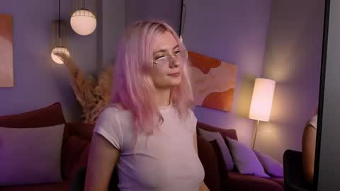 Roxy online show from May 24, 5:19 pm