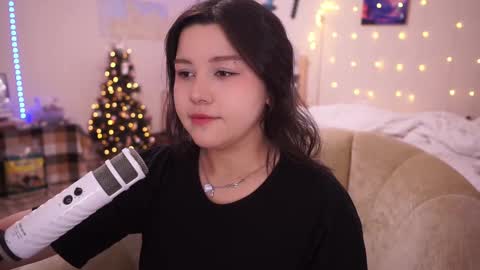 roxysuh online show from February 17, 9:13 am