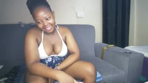 royal_charm online show from February 27, 8:07 am