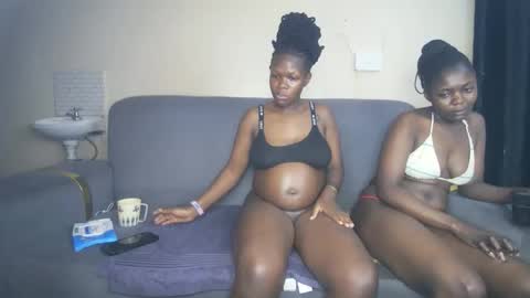 royal_charm online show from March 1, 2:54 pm