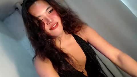 royaltymarcela6969 online show from January 14, 1:13 am