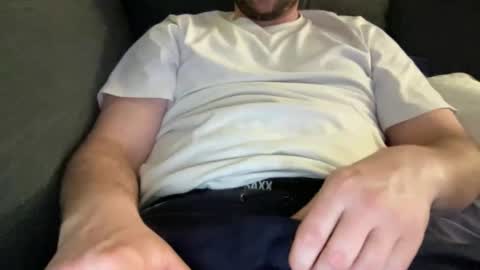 roythegil online show from March 7, 12:32 am