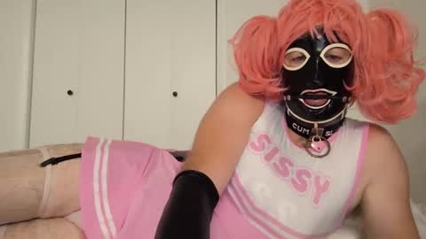 rubber3452 online show from September 28, 7:56 pm