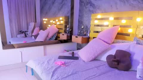 Rubi online show from February 12, 3:49 pm