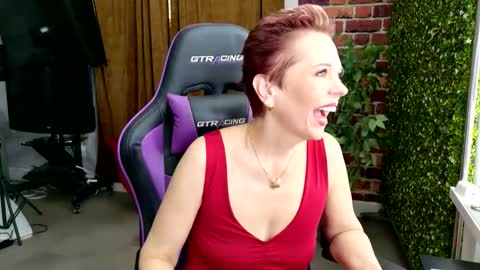 RubyLynne online show from May 1, 8:36 pm