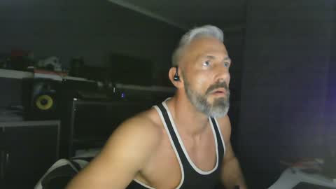 Chico que rico Caliente online show from January 29, 2:09 am