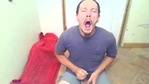 ruggeddude69 online show from July 3, 3:11 am