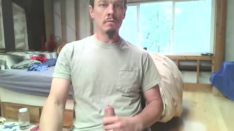 ruggeddude69 online show from April 12, 9:08 pm