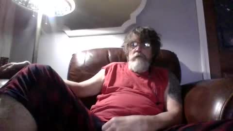 Snapshot of runningaround60 chatting on October 15, 1:42 am runningaround60 online show from October 15, 1:42 am