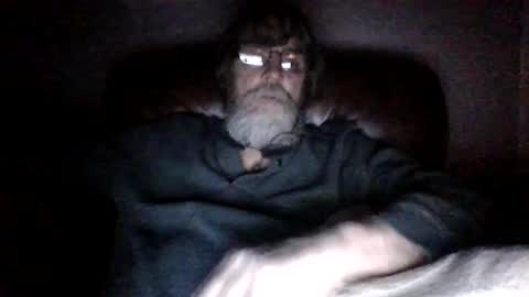 Snapshot of runningaround60 chatting on February 24, 2:40 am runningaround60 online show from February 24, 2:40 am