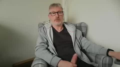 rusty69x online show from December 10, 10:38 am