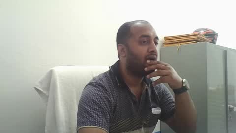 rwb17 online show from March 6, 6:30 am