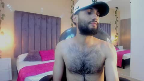 ryan_jackson_ online show from November 13, 1:36 pm