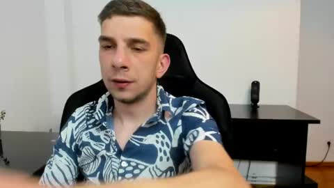 Andrew C. online show from June 20, 8:37 pm