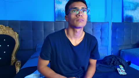 ryannfox_ online show from July 24, 7:27 am