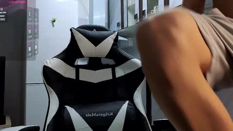 ryanstorm1 online show from November 6, 7:50 pm