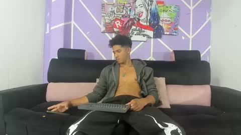 s_d_b_hot online show from April 5, 7:55 pm