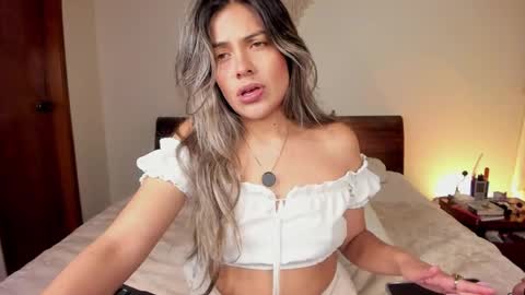 Leslie Beltrn online show from May 26, 4:29 am
