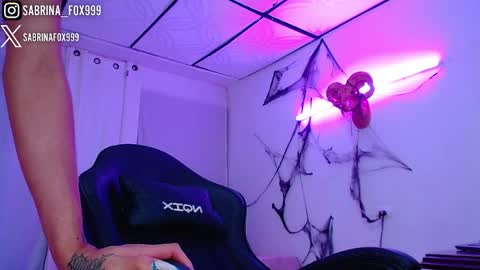 sabrina fox online show from November 28, 7:05 am