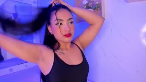 mariana  online show from November 20, 5:50 am