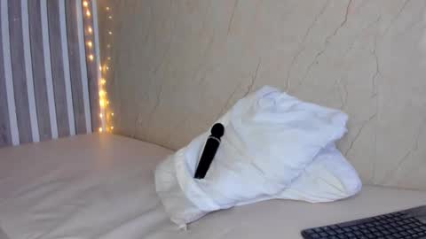 mariana  online show from February 25, 2:03 am