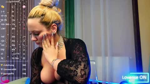 Snapshot of sabrinajadex chatting on February 26, 5:21 pm SabrinaJade online show from February 26, 5:21 pm