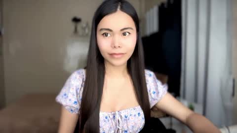 sabrinamadonna54 online show from May 25, 7:20 pm