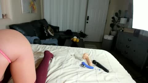 SabrinasShows online show from December 8, 12:46 am