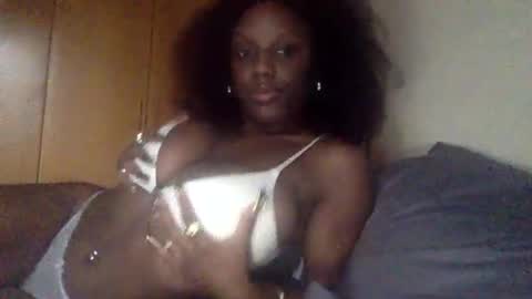 Onika online show from June 25, 11:15 am