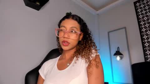 Sophie online show from September 30, 5:18 am