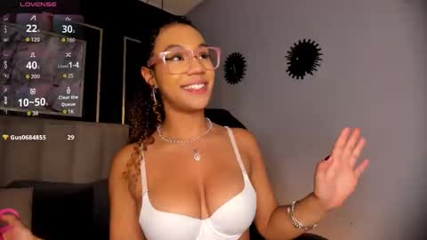 Sophie online show from November 5, 4:36 am