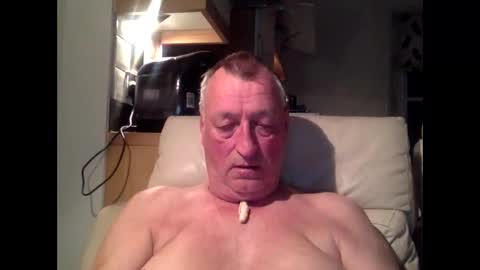 sail_naked online show from May 16, 9:24 pm
