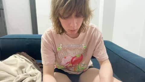 saintfawn online show from April 30, 1:21 am