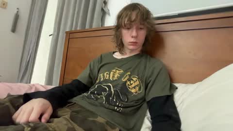 saintfawn online show from April 24, 3:08 am