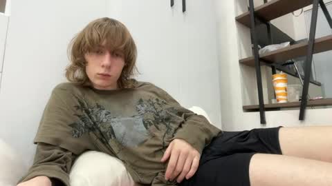 saintfawn online show from April 21, 5:20 pm