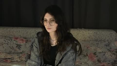 saintmental online show from April 25, 12:46 am