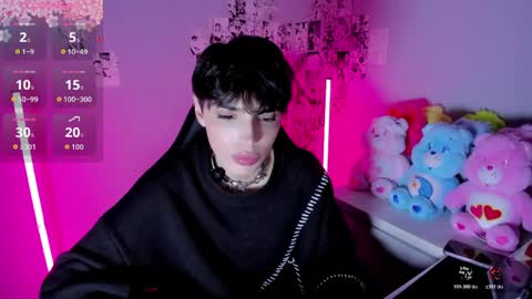 Kitty     online show from April 29, 3:11 am