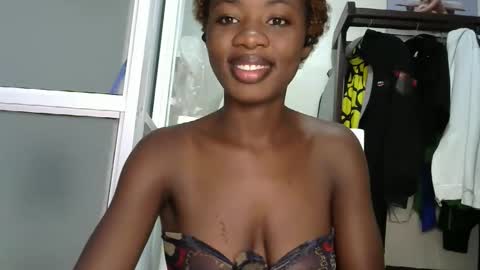 sally_beauty2023 online show from February 5, 9:24 am