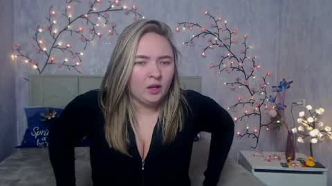 Sally online show from April 24, 11:07 pm