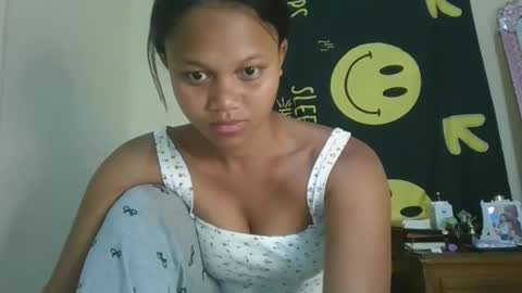 SallyWett online show from March 21, 4:44 pm