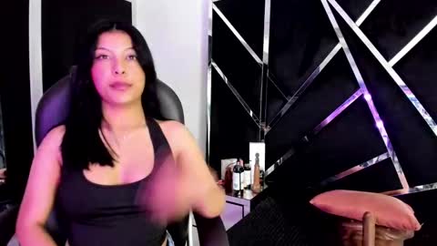 salmaportman_ online show from September 27, 4:21 am