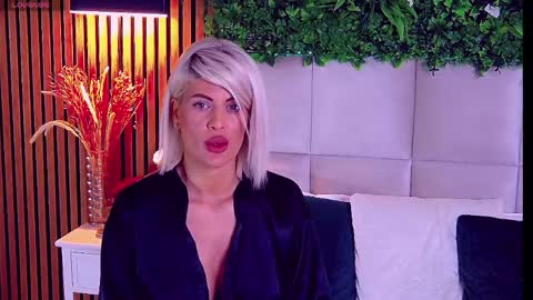 SalmaRoze online show from April 29, 2:49 am