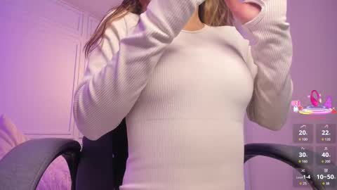 Snapshot of salome__evans chatting on October 9, 11:59 am salome__evans online show from October 9, 11:59 am