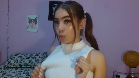 salome ferrari online show from March 3, 7:43 pm