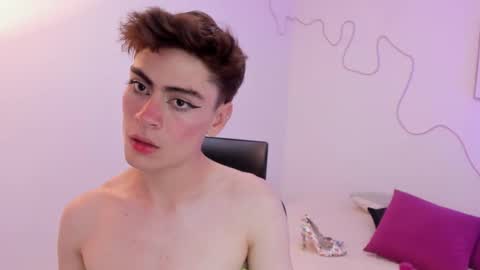 Sam Clark online show from November 11, 3:52 am