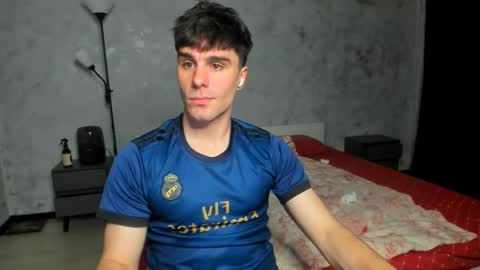 BACK IN 2 WEEKS online show from June 8, 9:49 pm