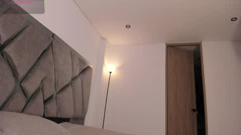 samaay_ online show from April 22, 3:13 am