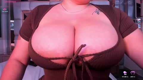 S A M A N T A   online show from February 19, 9:50 am