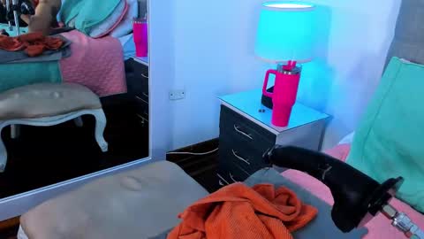 Samantha Vega online show from November 14, 8:33 pm