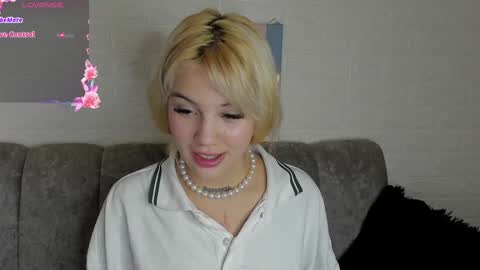 samantha_browwnn online show from February 17, 8:27 pm